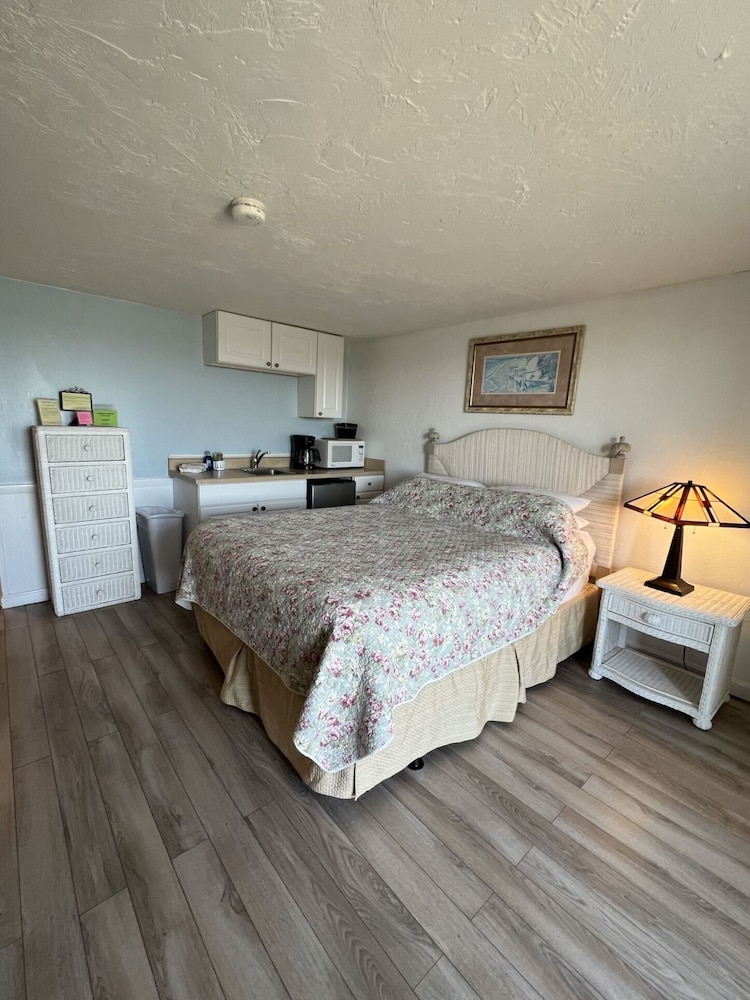 Standard Room, 1 Bedroom, Non Smoking, Beachside (Room 24, Ocean View)