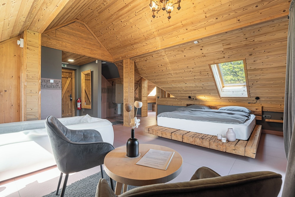 Family Studio, Mountain View, Mountainside (Spalnica Luxury Suite) photo 2