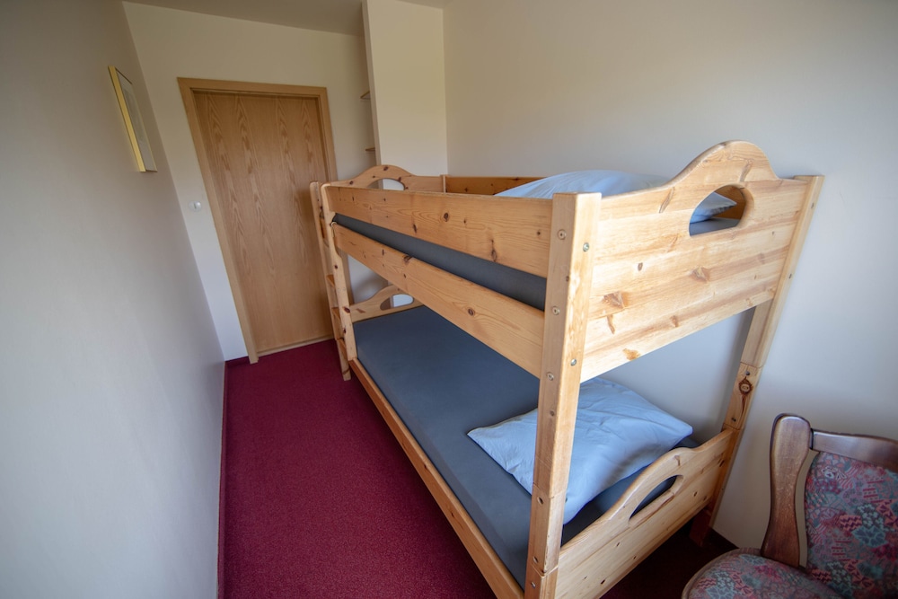 Twin Room, Shared Bathroom (Bunk bed) photo 1