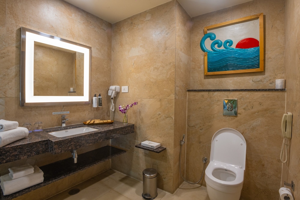 Deluxe Room, 1 Double Bed, Balcony, Ocean View