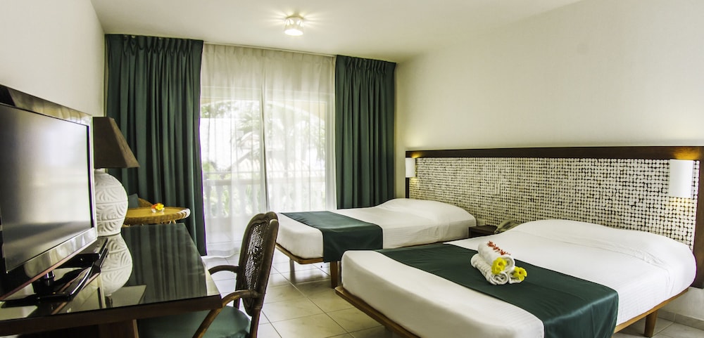 Comfort Room (Oceanfront) thumbnail 5