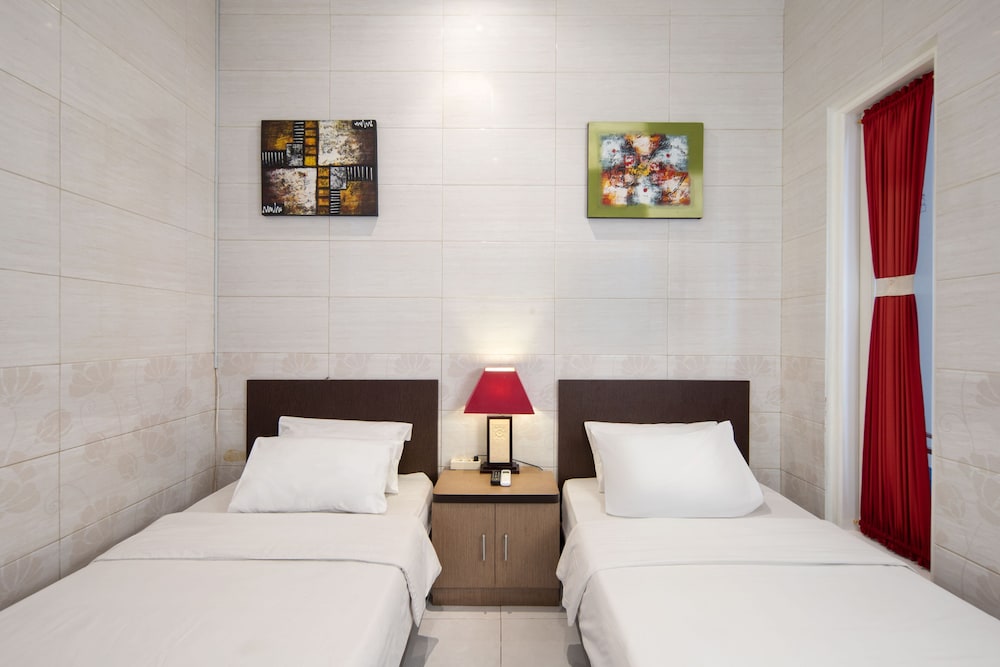 Deluxe Room, Poolside photo 2