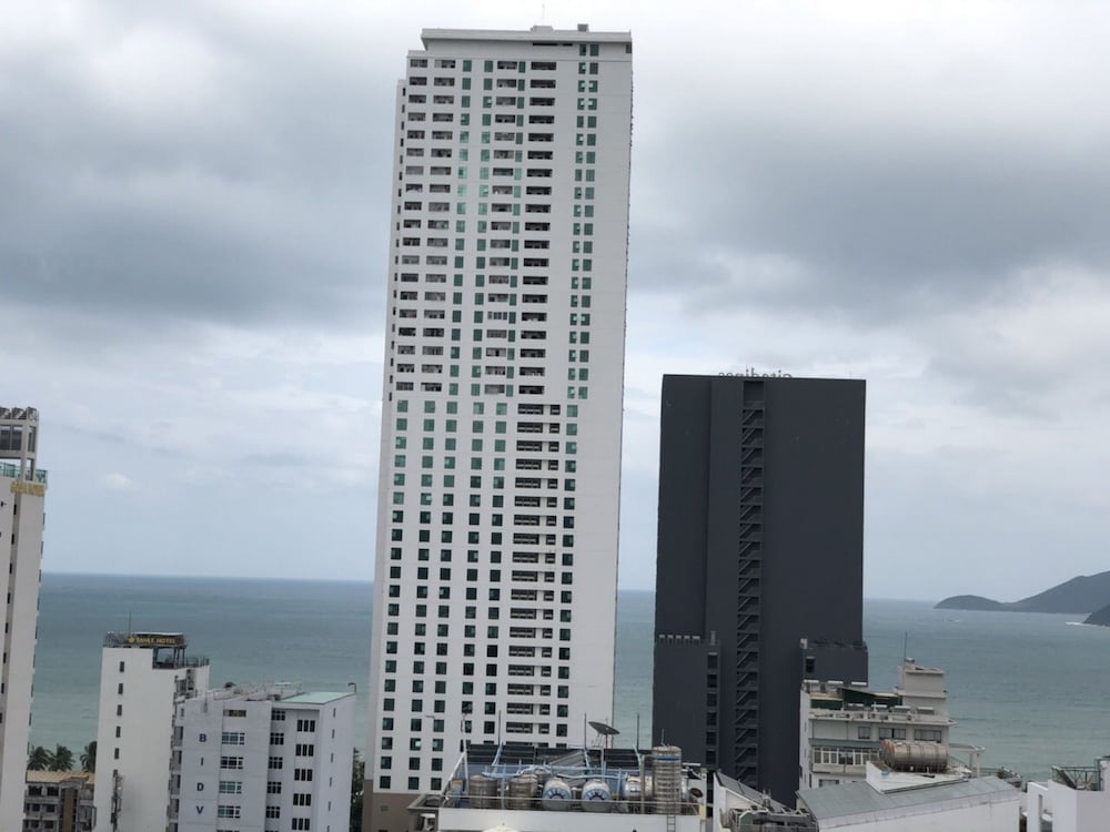 Deluxe Double or Twin Room, Partial Ocean View photo 3