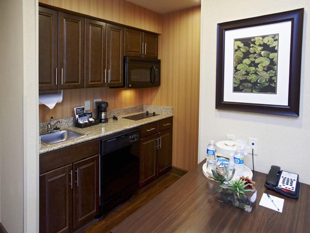 Suite, 1 King Bed, Non Smoking - Photo 7