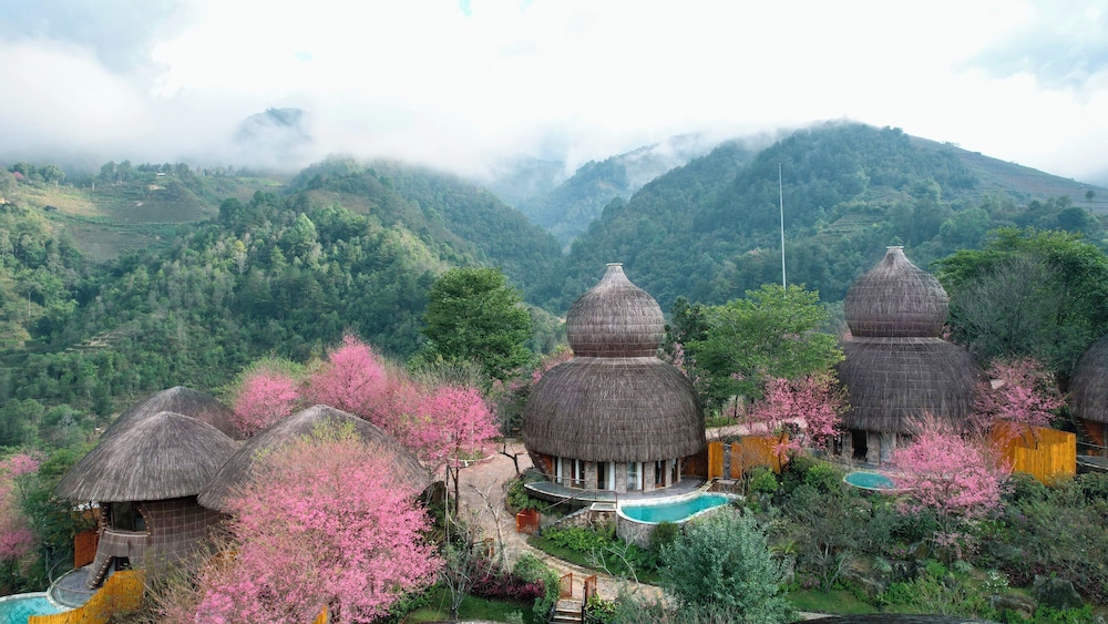 Mu Cang Chai Pool Suite King (Including 60 mins Spa treatment) photo 3