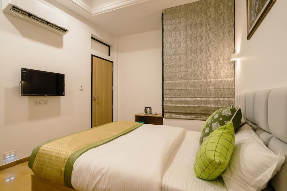 Deluxe Room - Photo 6