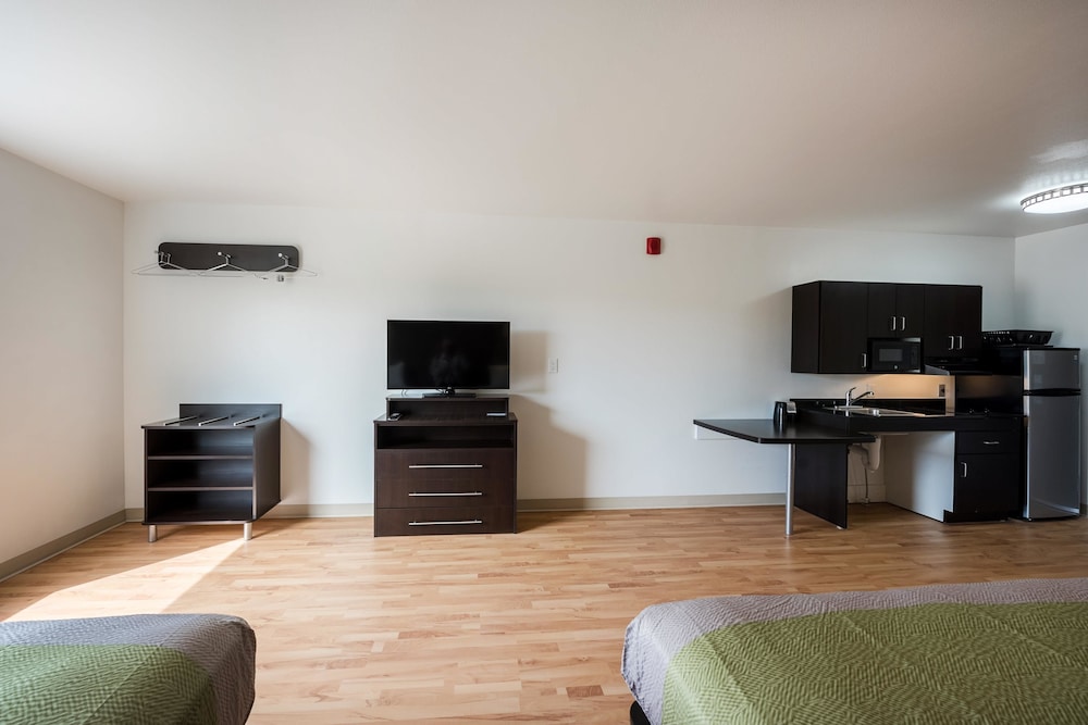 Deluxe Suite, 2 Queen Beds, Non Smoking photo 1