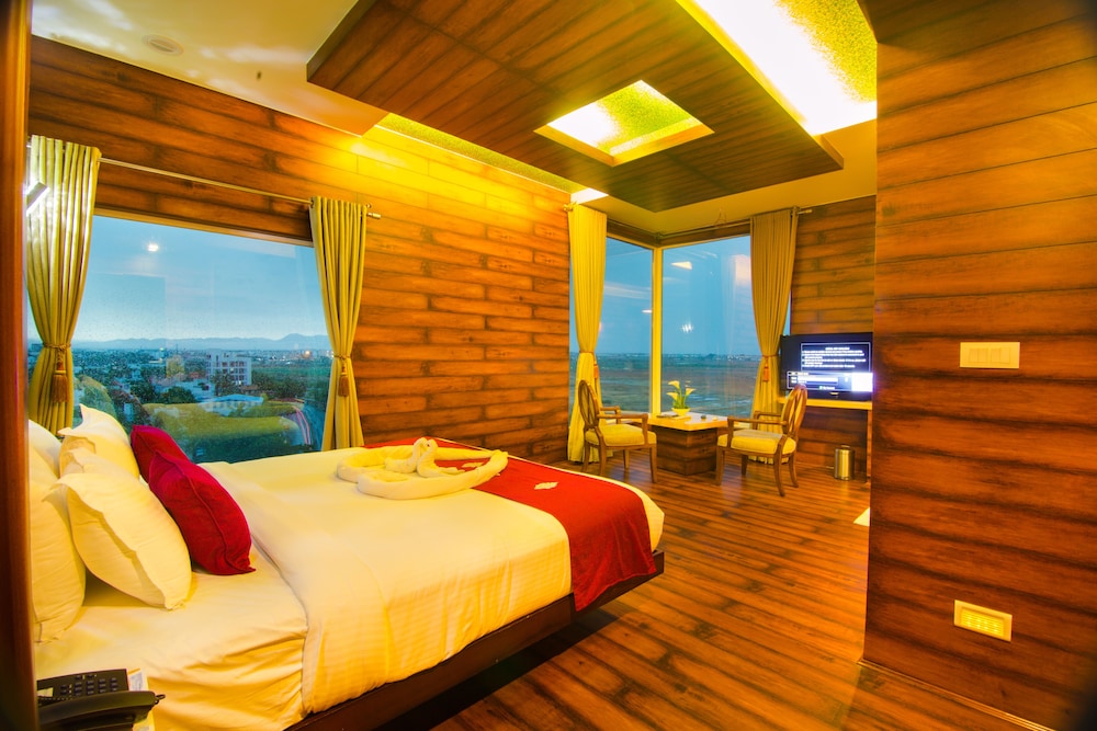 Royal Suite photo 1