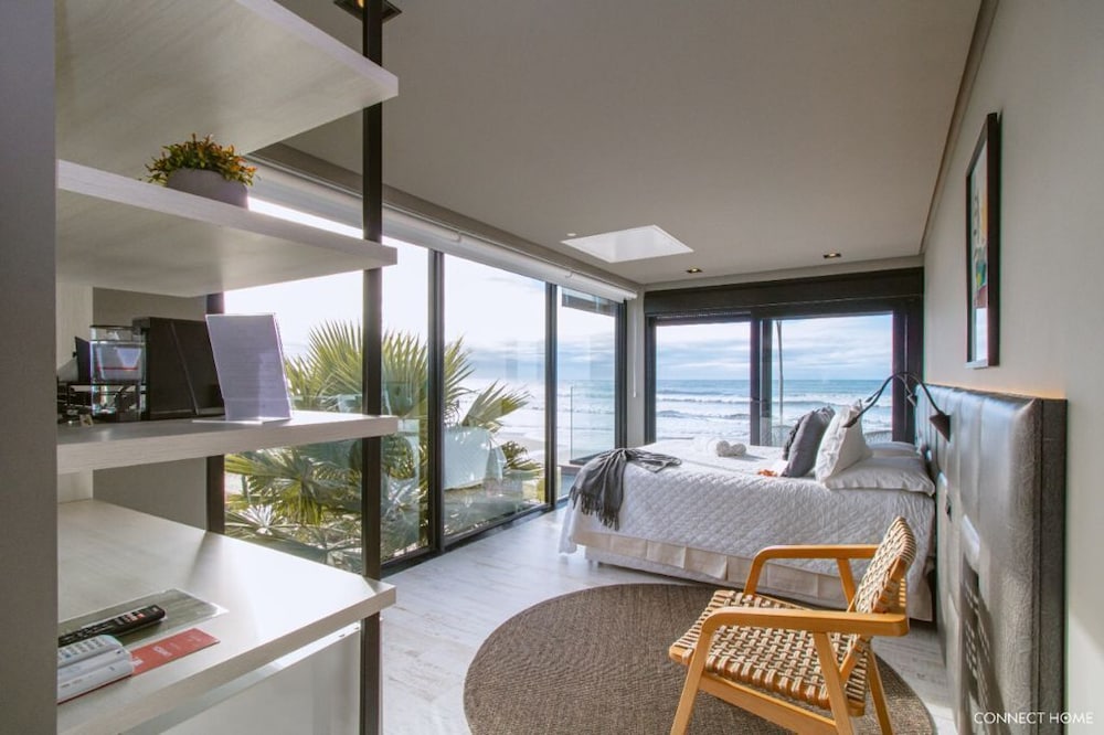 Luxury Room, Beach View photo 3