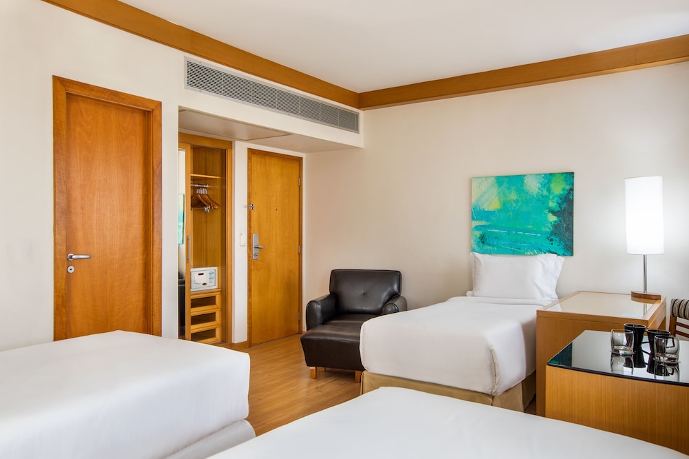 Premium Triple Twin Room - Photo 2