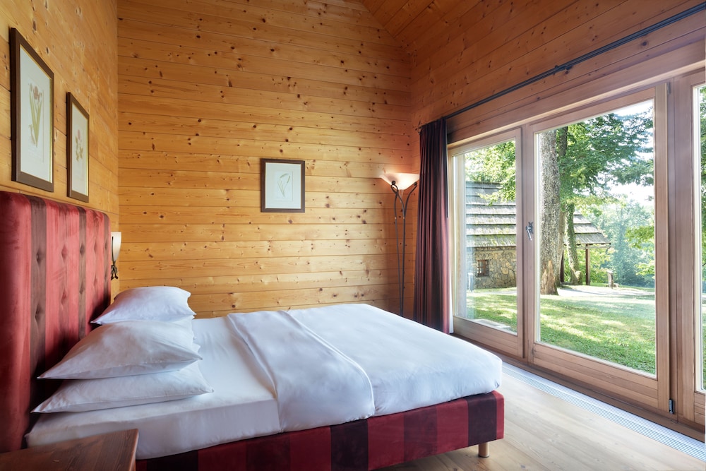 Family Suite, 2 Bedrooms, Resort View, Garden Area photo 2