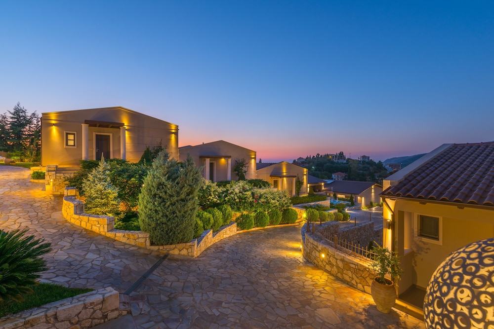 Royal Villa, Private Pool - Photo 17