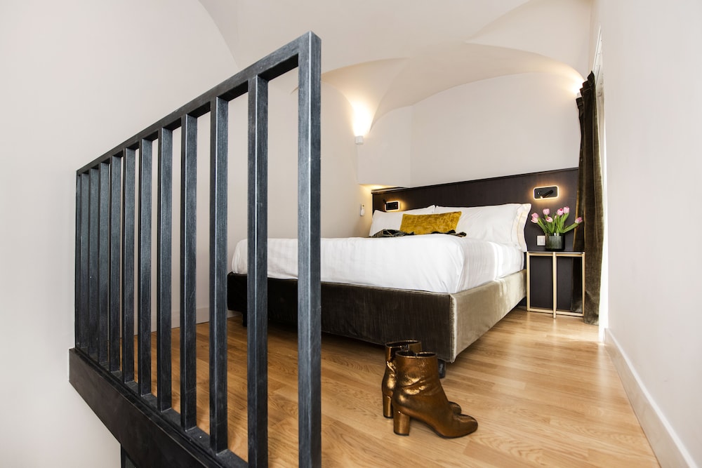 Panoramic Apartment, Annex Building (Piazza di Spagna 66) photo 2