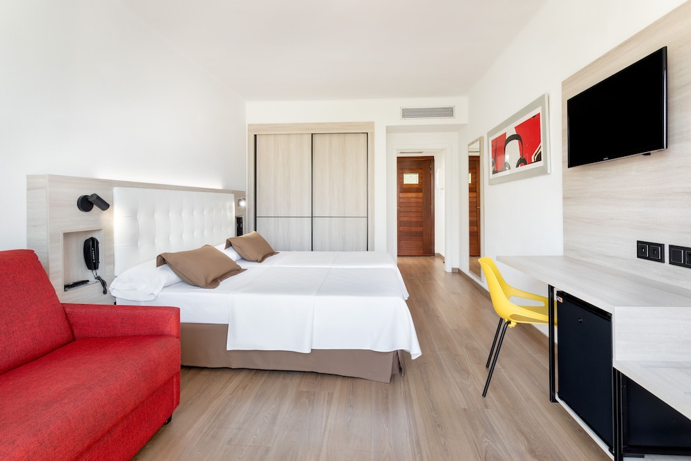 Standard Room, Balcony - Photo 4