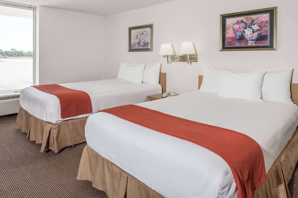 Studio Suite, 2 Double Beds, Non Smoking - Photo 2