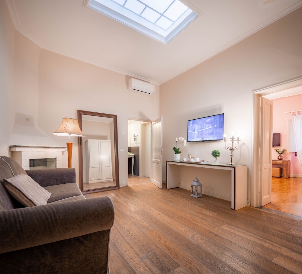 Deluxe Studio Suite photo 1