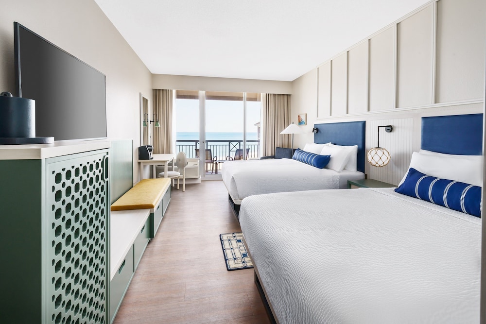 Standard Room, 2 Queen Beds, Oceanfront - Photo 5