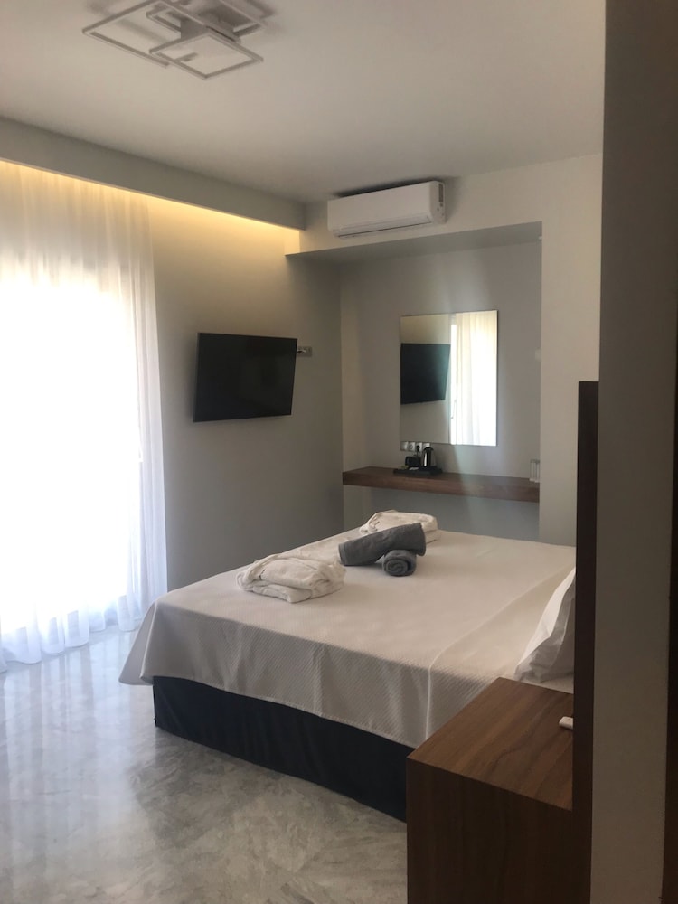 Deluxe Suite, 1 Bedroom, Non Smoking photo 3
