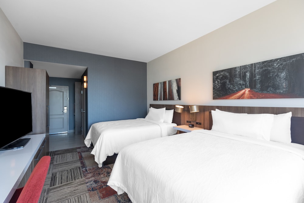 Room, 2 Queen Beds, Bay View (High Floor) - Photo 4