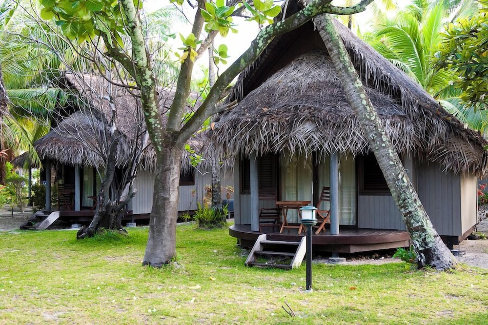 Premium Garden Bungalow