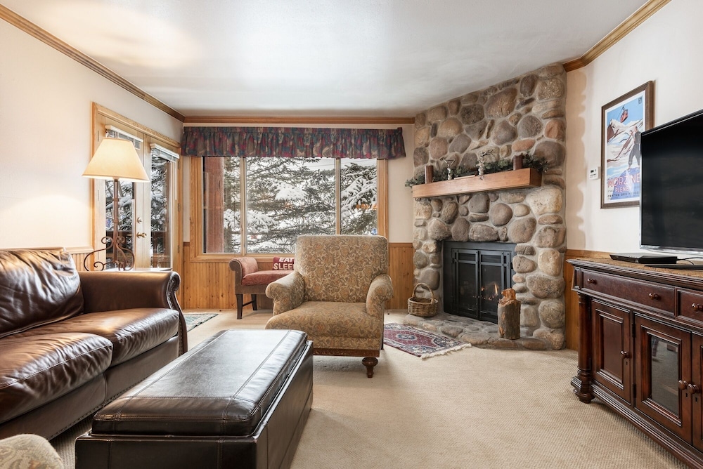 Condo, 3 Bedrooms