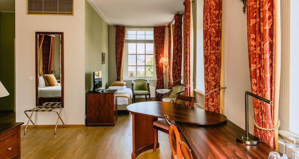 Executive Room, Multiple Beds, Non Smoking - Photo 2