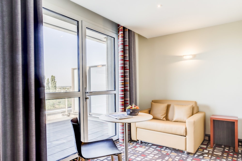 Superior Double or Twin Room, Accessible, Bathtub photo 3
