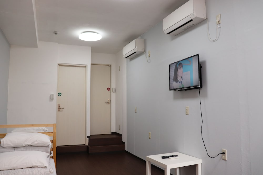 Apartment - Ground Floor, Non Smoking photo 3
