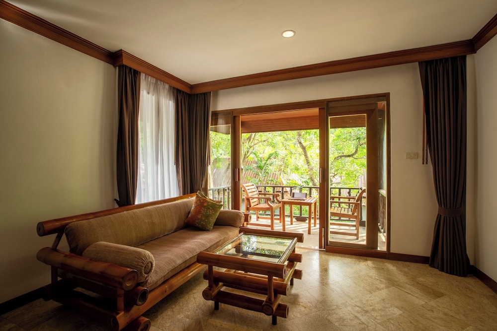 Deluxe Room - Photo 6