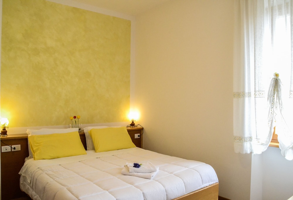 Basic Double Room, 1 Double Bed