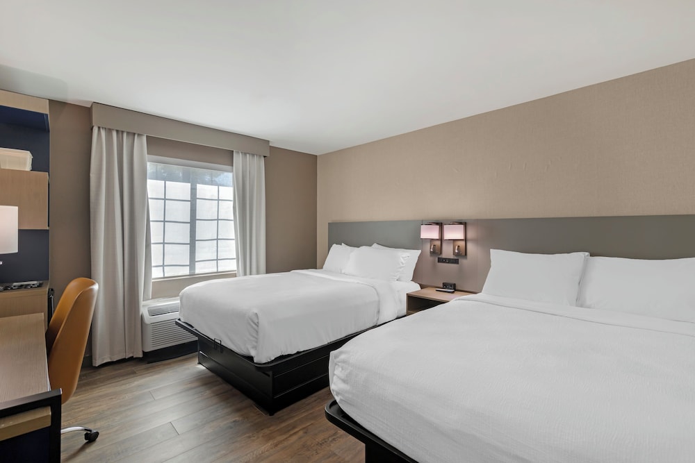 Room, 2 Queen Beds, Non Smoking - Photo 1