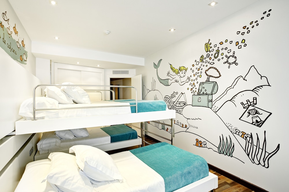 Family Room, Balcony, Sea View