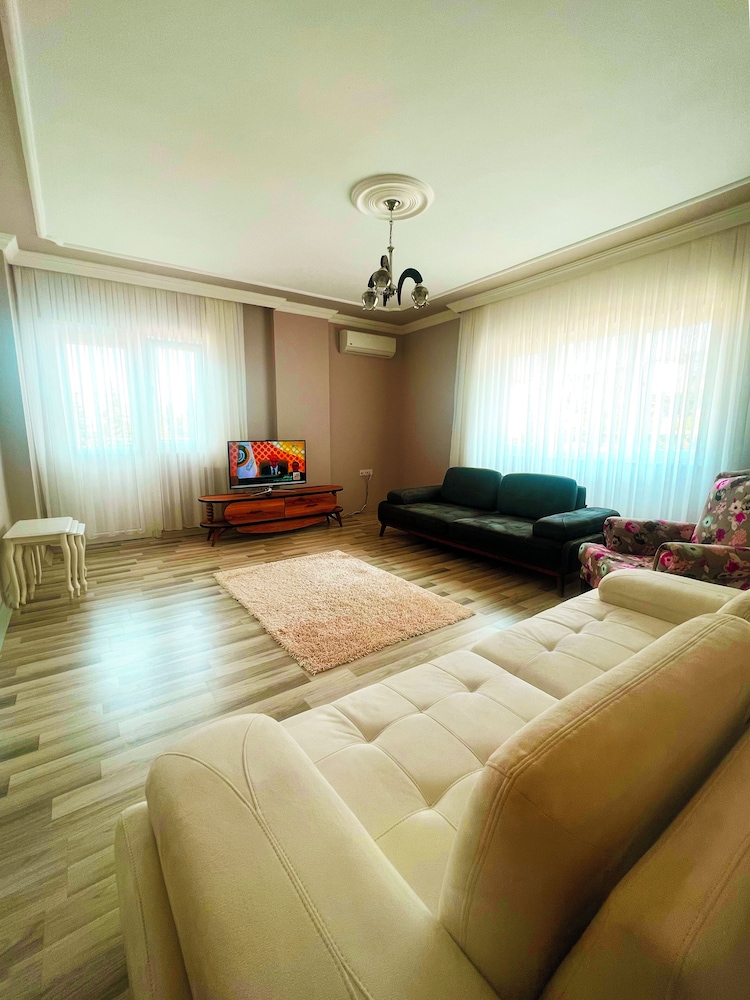 Family Apartment photo 2