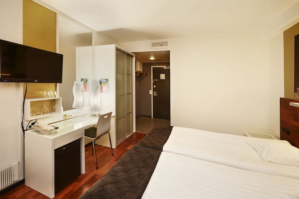 Standard Triple Room (Spa Building) photo 3