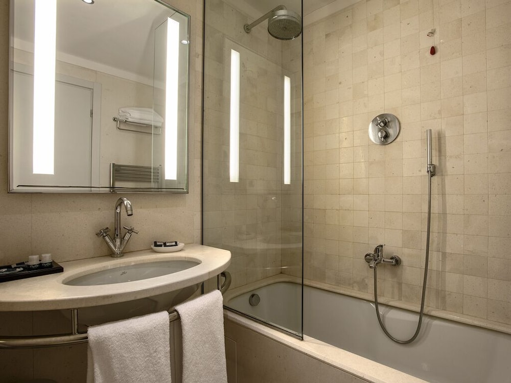 Superior Double or Twin Room - Photo 2