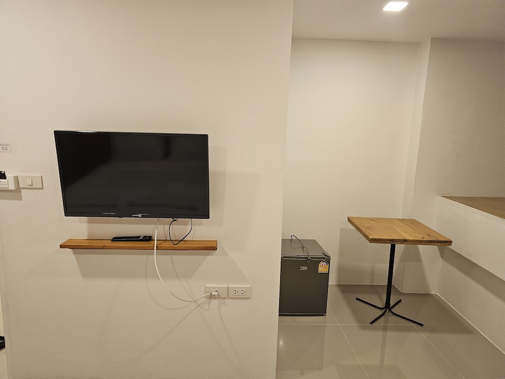 Standard Family - Building 2 photo 3