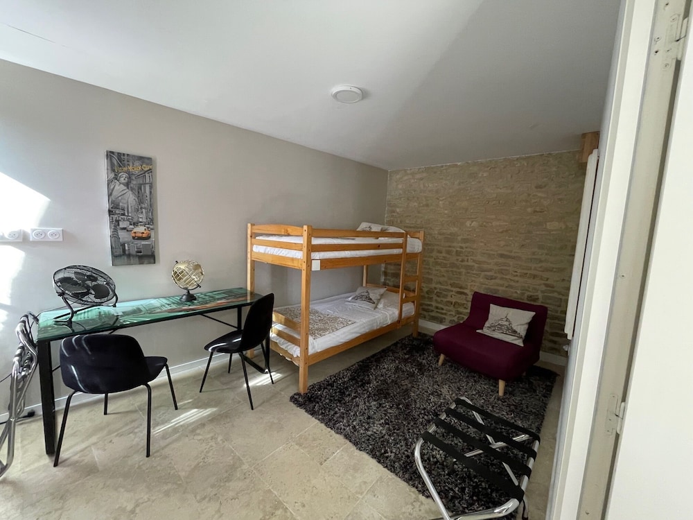 Family Room - Photo 3
