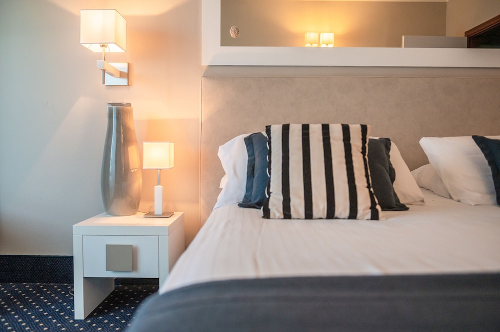 Comfort Double Room, Partial Sea View