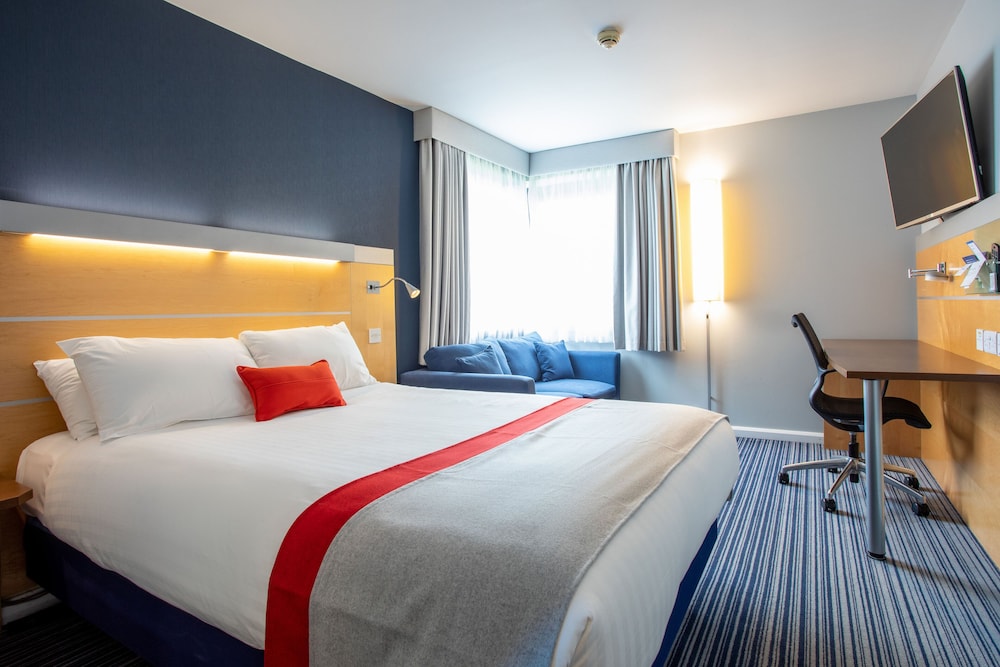 Standard Room, 1 Double Bed (with Free Hot Breakfast) - Photo 1