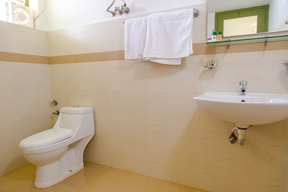 Standard Double Or Twin Room, 1 Double Bed, Private Bathroom photo 2