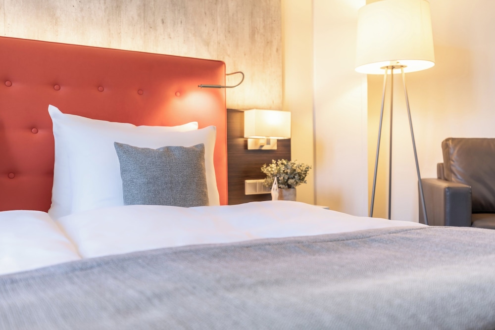 Standard Room, 1 Queen Bed