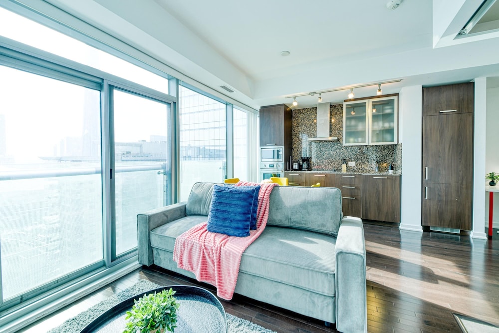 Economy Apartment thumbnail 6