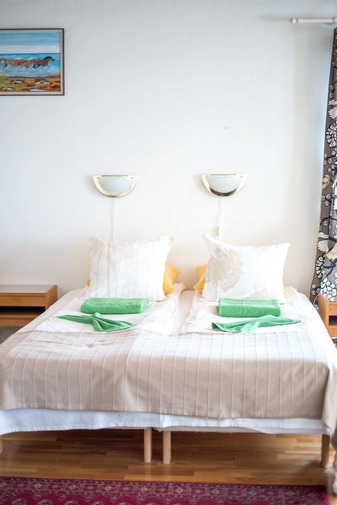 Quadruple Room, Shared Bathroom (With Balcony) photo 2