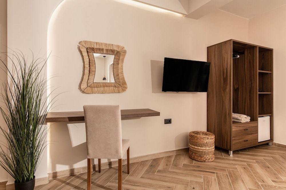 Premium Suite - Photo 3