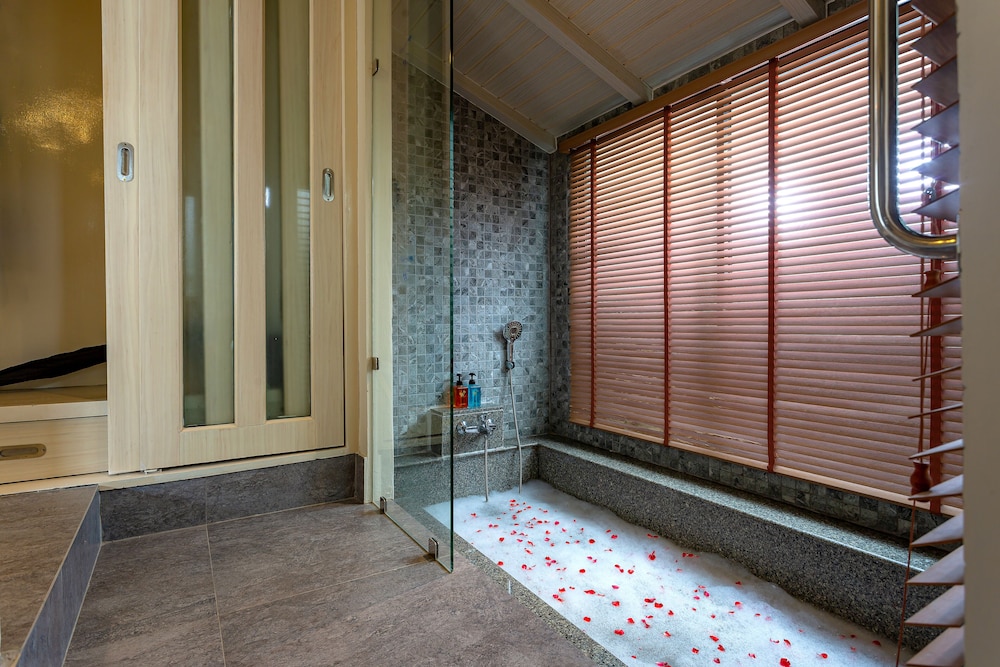 Beach Front Villa - Photo 11