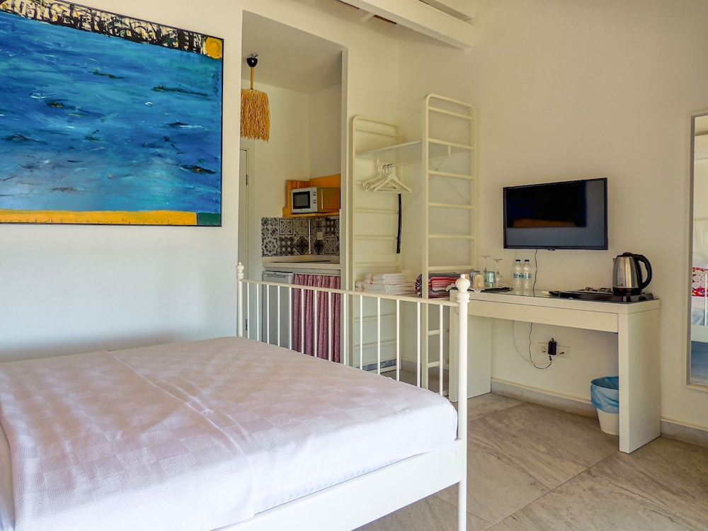Deluxe Double Room, Sea View - Photo 9