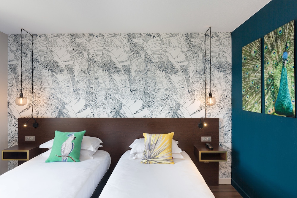Twin Room - Photo 2