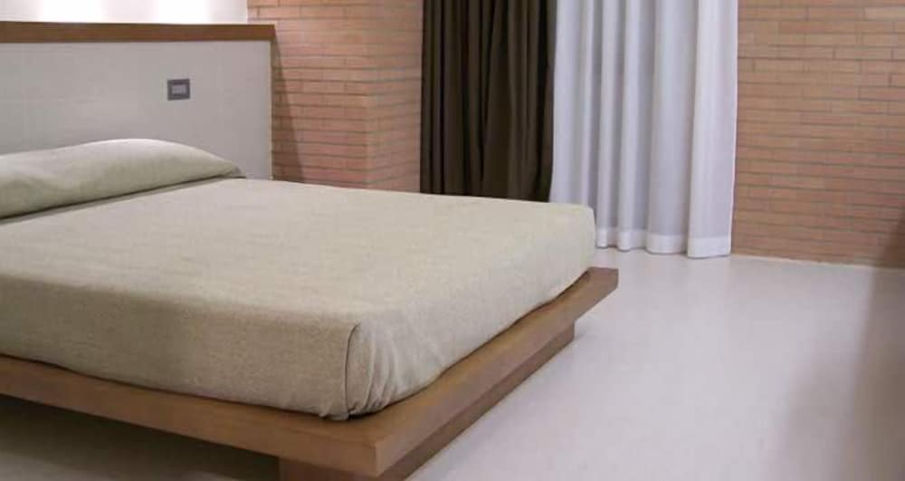 Double Room Single Use, Ensuite photo 3