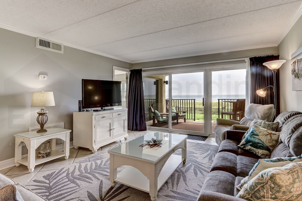Condo, 2 Bedrooms