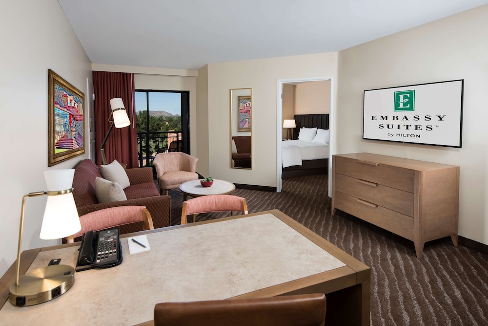 Suite, 1 King Bed (Golf/Mountain View) - Photo 4